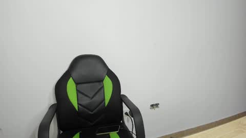 Snapshot of sweet_hann chatting on 15, 2, 2025 Hanna online show from 15, 2, 2025