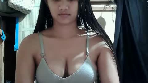 Snapshot of sweet_hazel25 chatting on 17, 2, 2026 Hazel online show from 17, 2, 2026