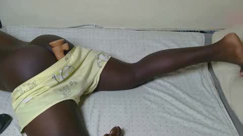 Snapshot of sweet_kambi chatting on 25, 10, 2025 moha AND roy online show from 25, 10, 2025