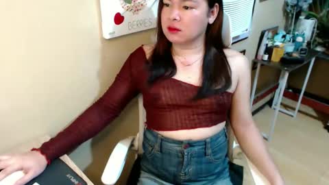 Snapshot of sweet_kendallxxxx chatting on 30, 9, 2025 Nicahhh online show from 30, 9, 2025