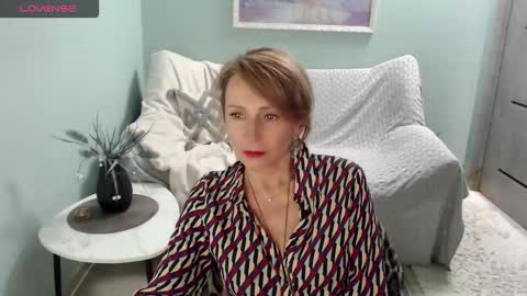 Snapshot of sweet_kitty5 chatting on 25, 9, 2025 Helen online show from 25, 9, 2025