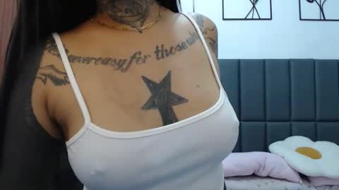 sweet_kittykatya online show from 1, 12, 2025