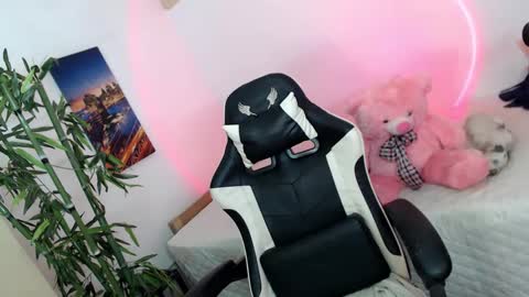 Snapshot of sweet_lady14 chatting on 11, 3, 2025 sweet_lady14 online show from 11, 3, 2025