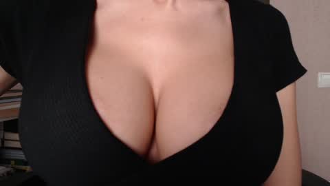 Jen online show from 12, 11, 2025