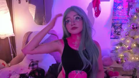 Snapshot of sweet_lilly_sweet chatting on 1, 12, 2025 sweet_lilly_sweet online show from 1, 12, 2025