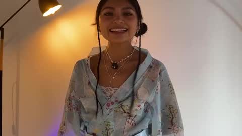 Snapshot of sweet_littleee chatting on 24, 4, 2026 free private online show from 24, 4, 2026