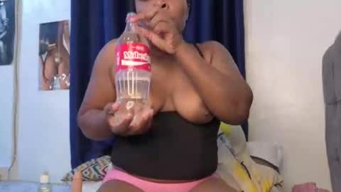 Snapshot of sweet_lizzyy chatting on 26, 11, 2025 Sweet lizzyy online show from 26, 11, 2025