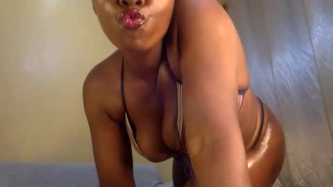 Snapshot of sweet_lovis chatting on 15, 2, 2026 lovis online show from 15, 2, 2026
