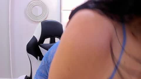 Snapshot of sweet_lucianaaa chatting on 12, 9, 2025 Luciana online show from 12, 9, 2025