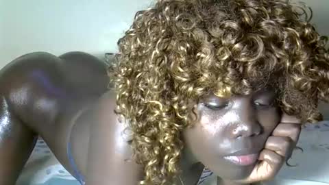 Snapshot of sweet_melodiyy chatting on 17, 9, 2025 sweet_melodiyy online show from 17, 9, 2025