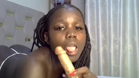 Snapshot of sweet_melodiyy chatting on 27, 3, 2026 sweet_melodiyy online show from 27, 3, 2026