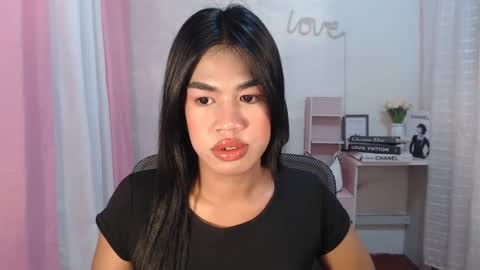 Snapshot of sweet_melonxxx chatting on 10, 3, 2025 Melon online show from 10, 3, 2025