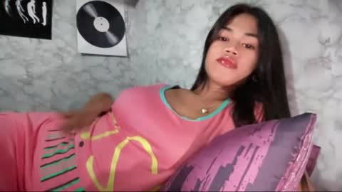 Snapshot of sweet_melonxxx chatting on 15, 4, 2026 Melon online show from 15, 4, 2026