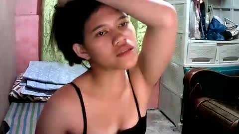 sweet_milkshake2004 online show from 4, 10, 2025