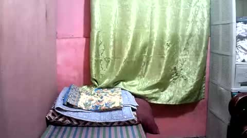 sweet_milkshake2004 online show from 8, 10, 2025