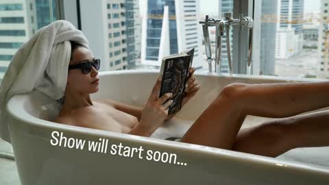 Snapshot of sweet_moan chatting on 1, 4, 2026 Dana online show from 1, 4, 2026