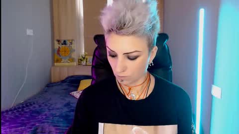 sweet_n_strong online show from 4, 2, 2026