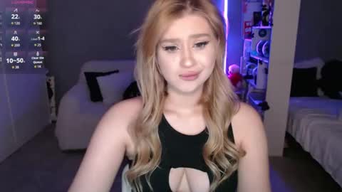 Snapshot of sweet_nicole_333 chatting on 13, 3, 2026 sweet_nicole_333 online show from 13, 3, 2026