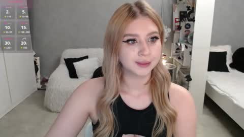 Snapshot of sweet_nicole_333 chatting on 19, 3, 2026 sweet_nicole_333 online show from 19, 3, 2026
