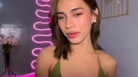 Snapshot of sweet_nikki03 chatting on 18, 4, 2026 sweet_nikki03 online show from 18, 4, 2026