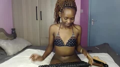Snapshot of sweet_sassy1202 chatting on 14, 4, 2026 Jesy online show from 14, 4, 2026
