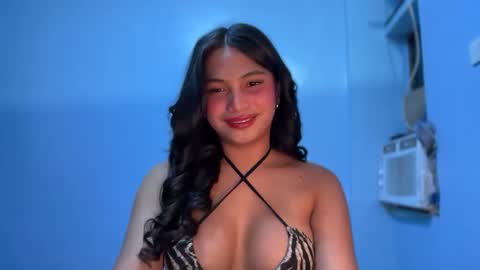 Snapshot of sweet_scarllet12 chatting on 15, 4, 2026 SCARLLET online show from 15, 4, 2026