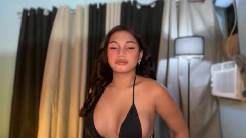 Snapshot of sweet_scarllet12 chatting on 25, 4, 2026 SCARLLET online show from 25, 4, 2026