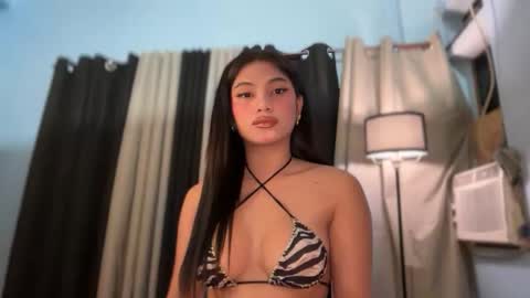 Snapshot of sweet_scarllet12 chatting on 28, 4, 2026 SCARLLET online show from 28, 4, 2026