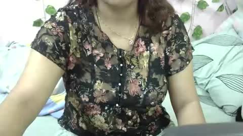 Snapshot of sweet_shivani chatting on 4, 4, 2026 sweet_shivani online show from 4, 4, 2026