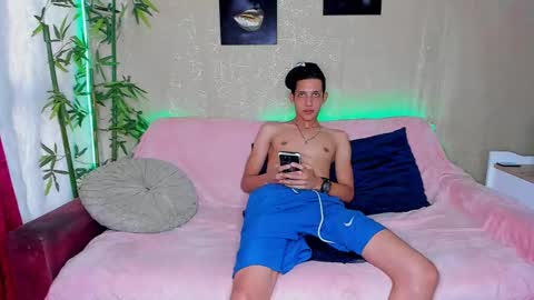 Start 18 year  Noa 19 year online show from 22, 2, 2025