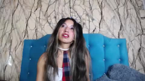 Snapshot of sweet_skylove_ chatting on 4, 1, 2025 Adriana online show from 4, 1, 2025