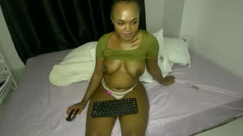 Snapshot of sweet_spoon chatting on 5, 1, 2026 Nina online show from 5, 1, 2026