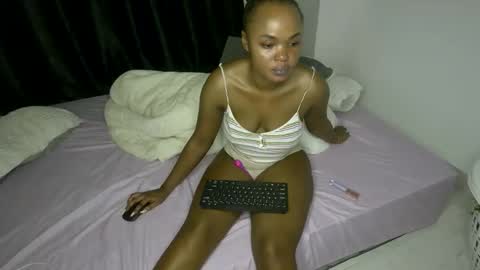 Snapshot of sweet_spoon chatting on 7, 1, 2026 Nina online show from 7, 1, 2026