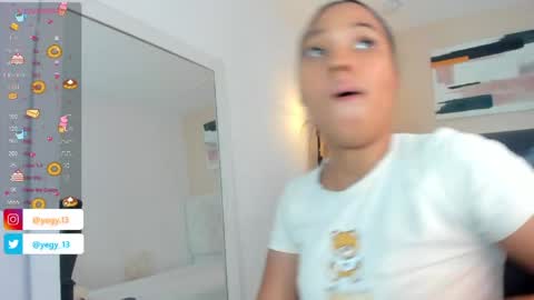 Snapshot of sweet_starxx chatting on 14, 4, 2026 Yeileen online show from 14, 4, 2026