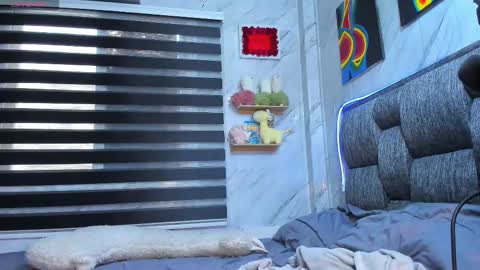 Snapshot of sweet_tits2 chatting on 9, 11, 2025 Isabella online show from 9, 11, 2025