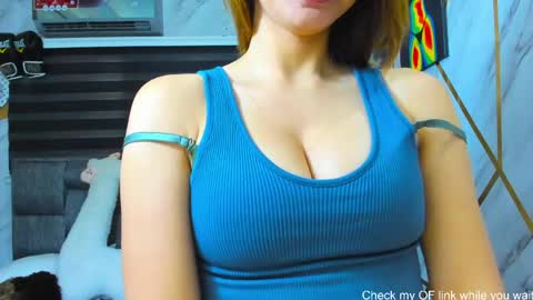 Snapshot of sweet_tits2 chatting on 24, 4, 2026 Isabella online show from 24, 4, 2026
