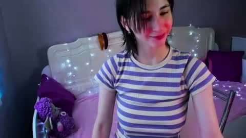 Snapshot of sweet_vanillopa chatting on 7, 7, 2026 Carolina Lu online show from 7, 7, 2026