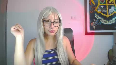 sweet_venus4 online show from 15, 12, 2025