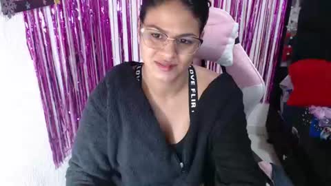 Snapshot of sweetalmaa chatting on 11, 6, 2026 Alma online show from 11, 6, 2026