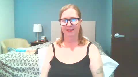 Snapshot of sweetandnaughty123 chatting on 18, 10, 2025 sweetandnaughty123 online show from 18, 10, 2025