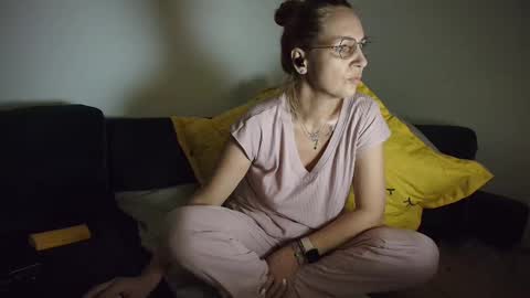 Snapshot of sweetania_ chatting on 8, 3, 2025 Ania online show from 8, 3, 2025