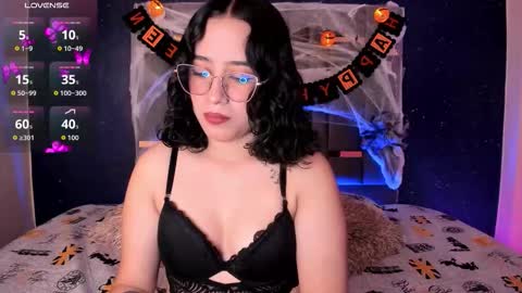 Annie online show from 9, 10, 2025