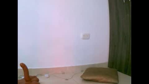 Snapshot of sweetapril_1991 chatting on 13, 10, 2025 sweetapril_1991 online show from 13, 10, 2025