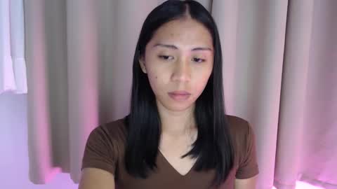 Snapshot of sweetasiancolleen chatting on 27, 5, 2026 colleen online show from 27, 5, 2026