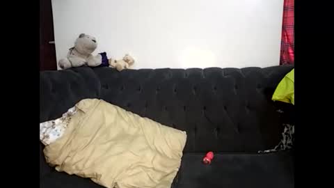 Snapshot of sweetbee018 chatting on 29, 10, 2025 Lunargirl online show from 29, 10, 2025