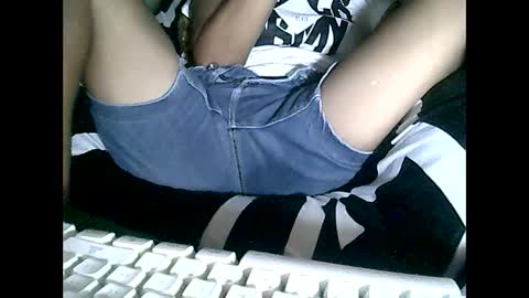 Snapshot of sweetbella24 chatting on 7, 3, 2025 im anne online show from 7, 3, 2025