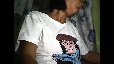 Snapshot of sweetbella24 chatting on 24, 10, 2025 im anne online show from 24, 10, 2025