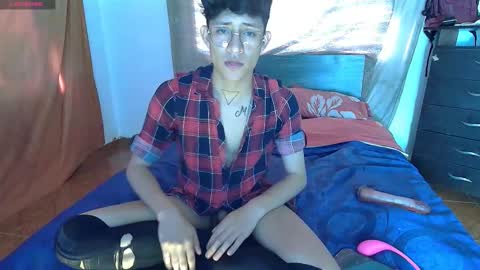 Snapshot of sweetc4meron chatting on 27, 9, 2025 Cameron Alejandro online show from 27, 9, 2025