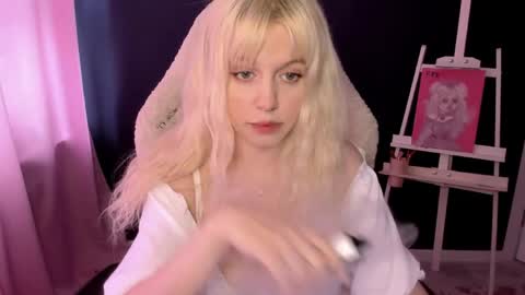 Snapshot of sweetcheecksmolly chatting on 1, 6, 2026 Lisa online show from 1, 6, 2026
