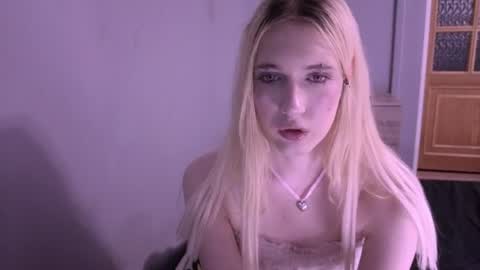 sweetcrystalll online show from 6, 7, 2026